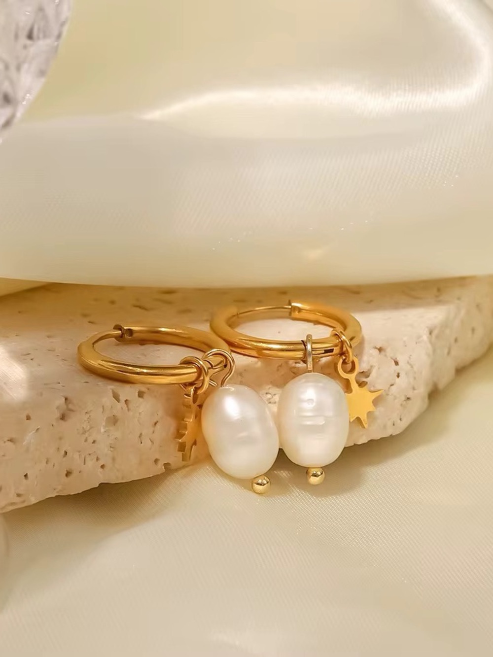 18K Gold Plated Freshwater Pearl Star Charm Hoop Earrings - Picture 6 of 9